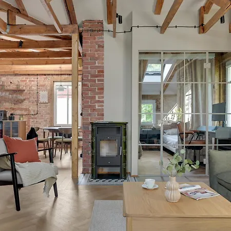 Parkowa 33 Loft By Lion סופוט